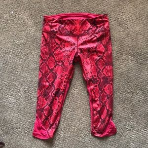 Lululemon Cropped Leggings NEVER WORN size 6